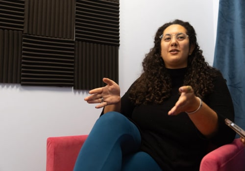 Engaging Voters: How Political Candidates in Chicago, Illinois Connect with Their Constituents